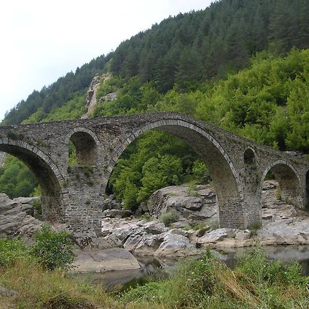 Семеен Хотел Кристал สโมลยัน ภายนอก รูปภาพ